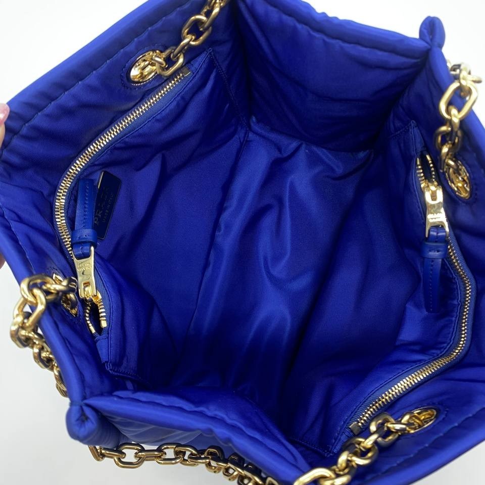 Prada in tela vela blu borsa a spalla